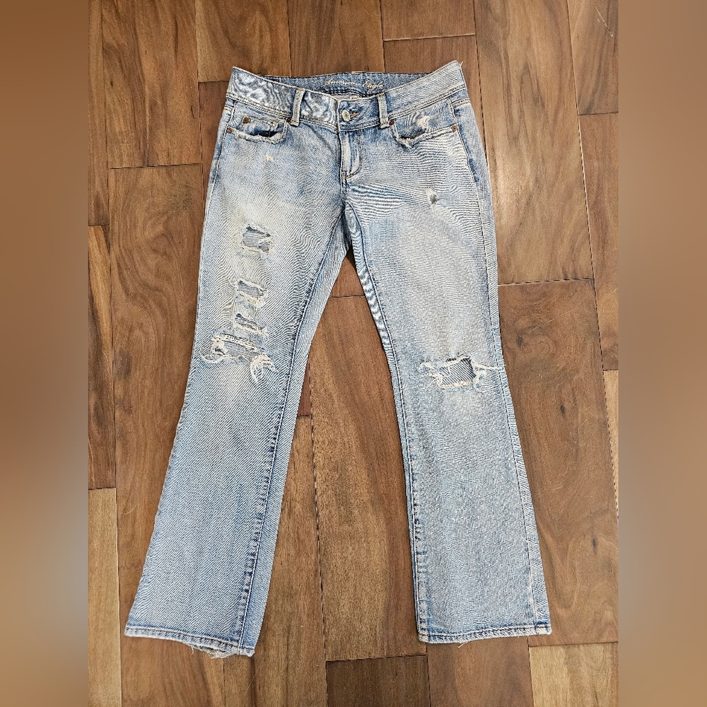 American Eagle Size 6 Ligh Distressed Slim Boot Jeans
